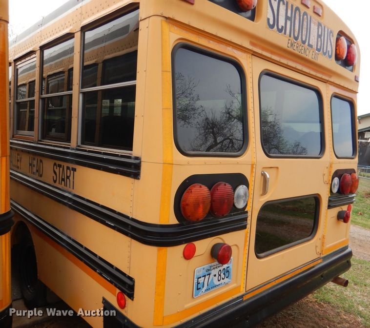 image for item KP9198 2001 Chevrolet Express G3500  school bus