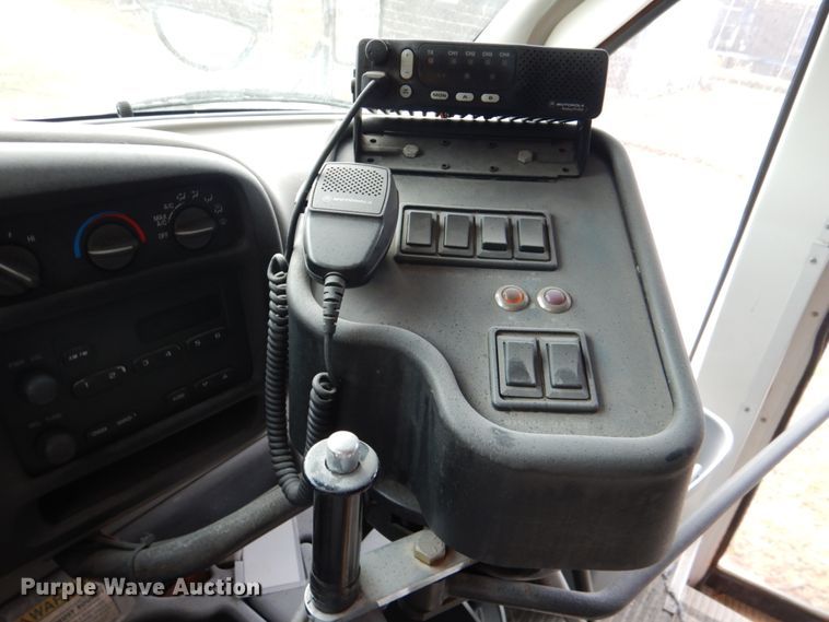 image for item KP9198 2001 Chevrolet Express G3500  school bus