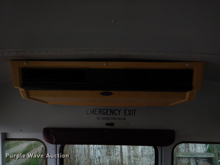 image for item KP9198 2001 Chevrolet Express G3500  school bus