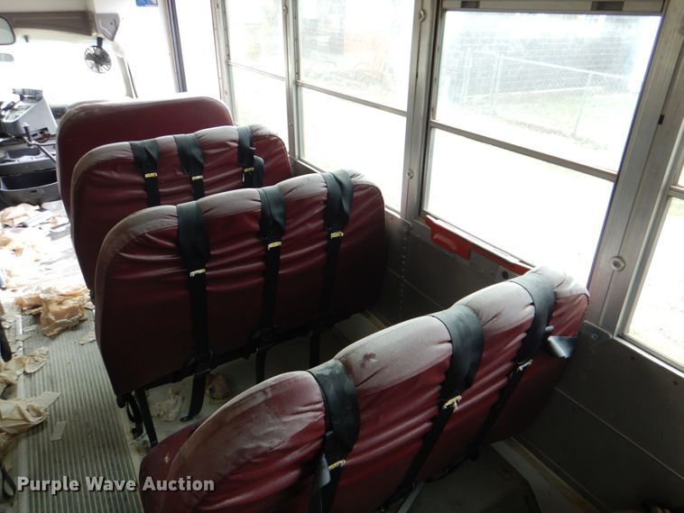 image for item KP9198 2001 Chevrolet Express G3500  school bus