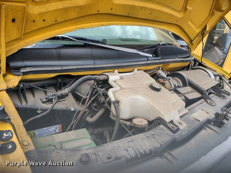 image for item KP9198 2001 Chevrolet Express G3500  school bus