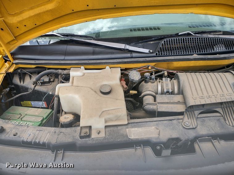 image for item KP9198 2001 Chevrolet Express G3500  school bus