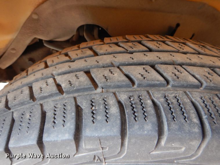 image for item KP9198 2001 Chevrolet Express G3500  school bus