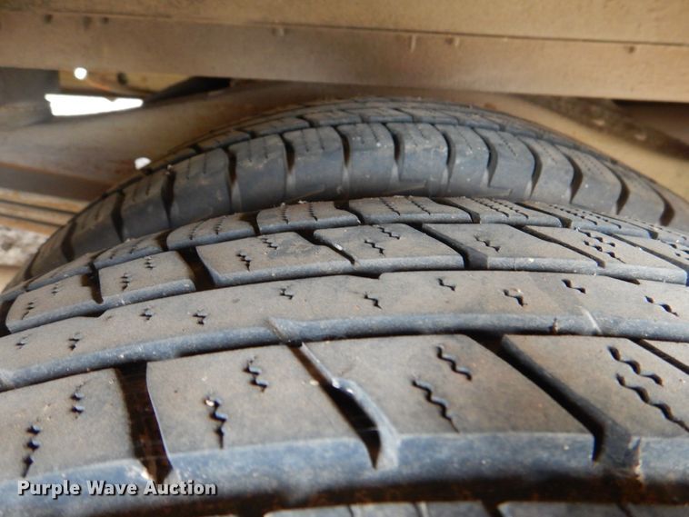 image for item KP9198 2001 Chevrolet Express G3500  school bus