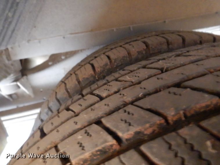 image for item KP9198 2001 Chevrolet Express G3500  school bus