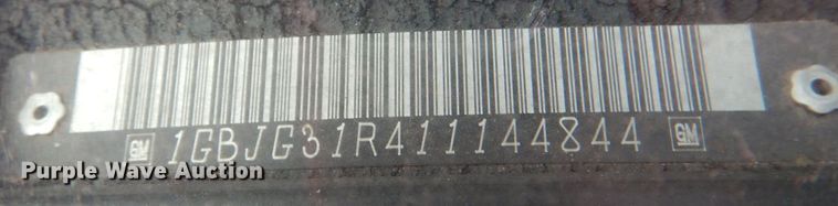 image for item KP9198 2001 Chevrolet Express G3500  school bus