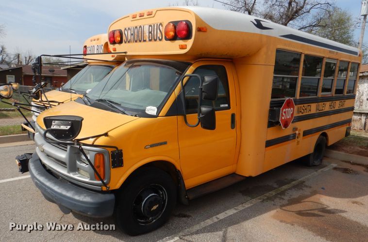 image for item KP9199 2002 Chevrolet Express G3500  school bus