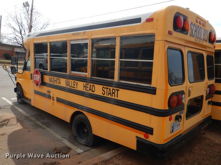 image for item KP9199 2002 Chevrolet Express G3500  school bus