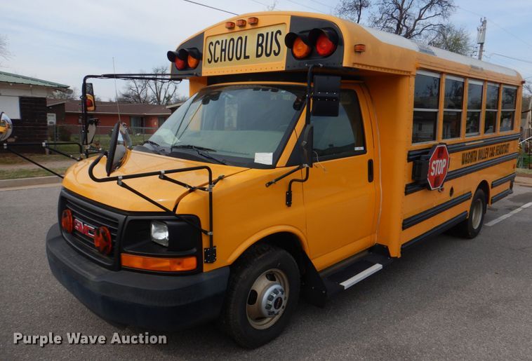 image for item KP9200 2009 GMC Savana G3500  school bus
