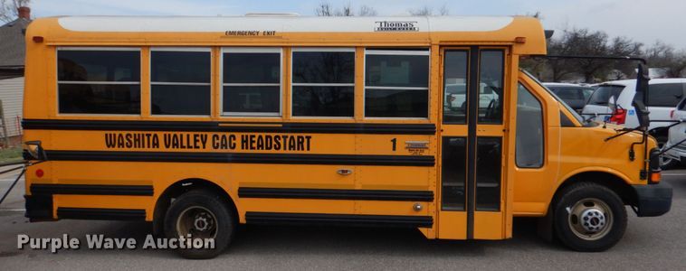 image for item KP9200 2009 GMC Savana G3500  school bus