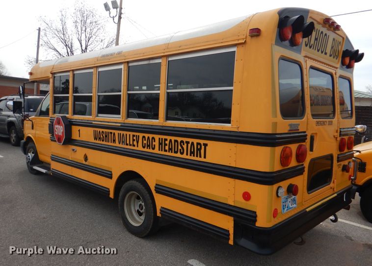 image for item KP9200 2009 GMC Savana G3500  school bus
