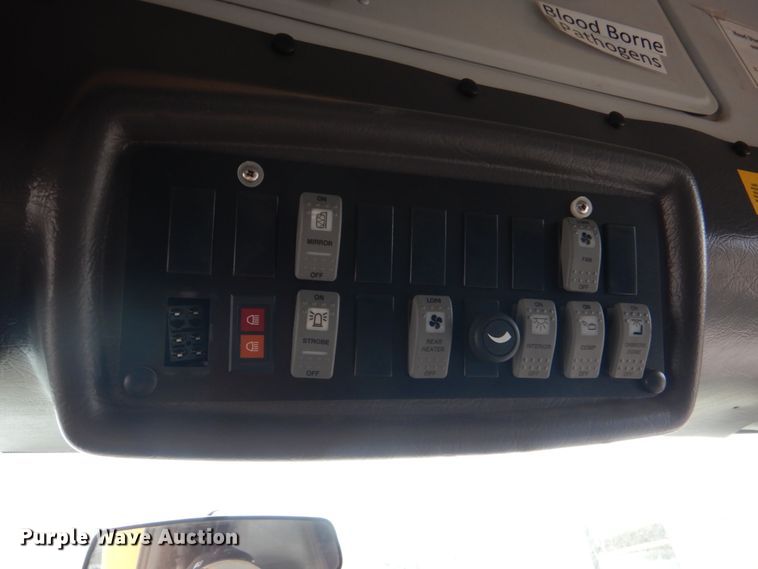 image for item KP9200 2009 GMC Savana G3500  school bus