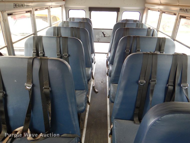 image for item KP9200 2009 GMC Savana G3500  school bus