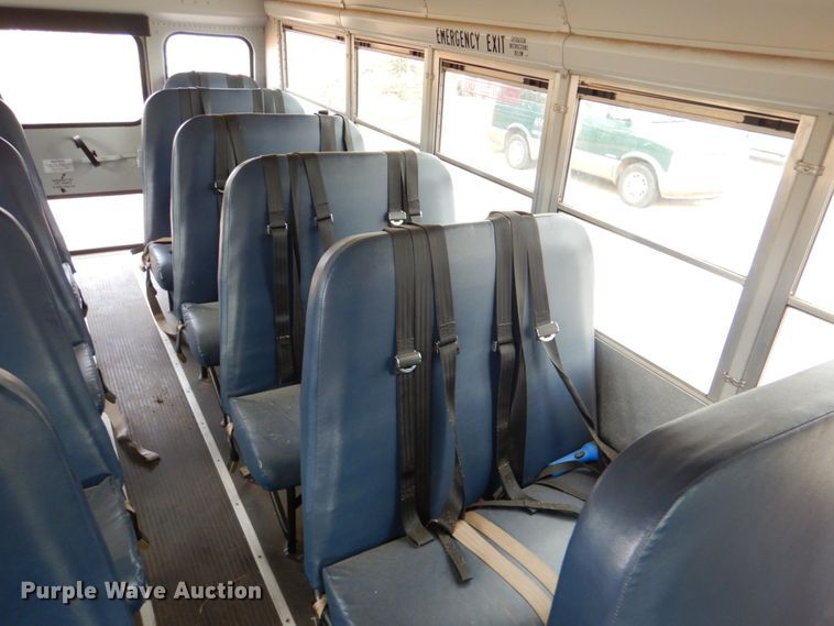 image for item KP9200 2009 GMC Savana G3500  school bus