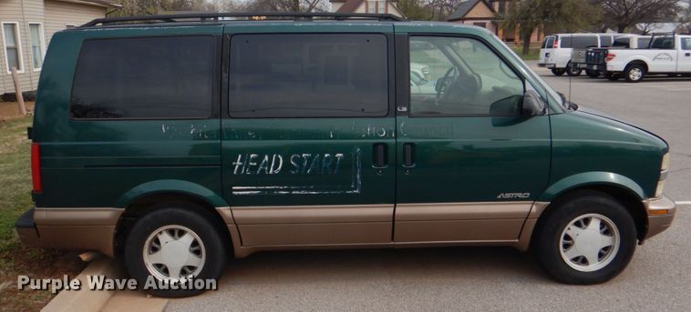 image for item KP9201 2001 Chevrolet Astro  van