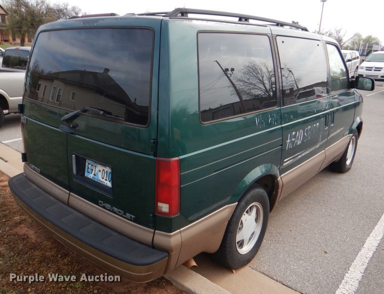 image for item KP9201 2001 Chevrolet Astro  van