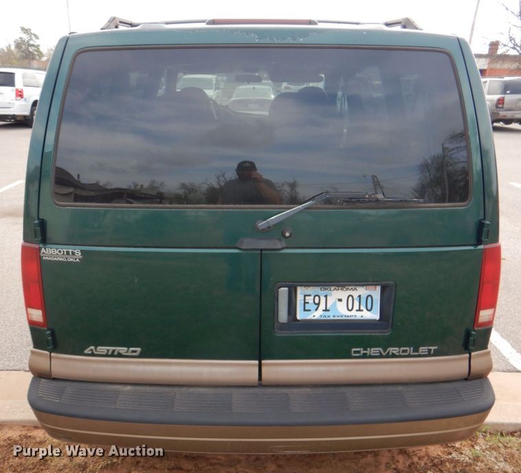 image for item KP9201 2001 Chevrolet Astro  van