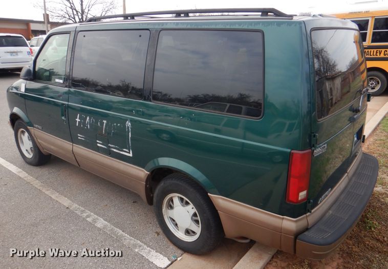 image for item KP9201 2001 Chevrolet Astro  van