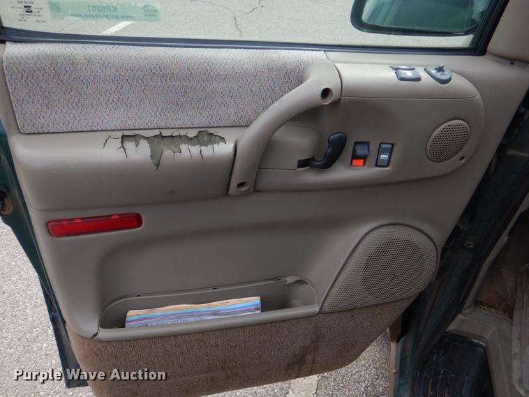 image for item KP9201 2001 Chevrolet Astro  van