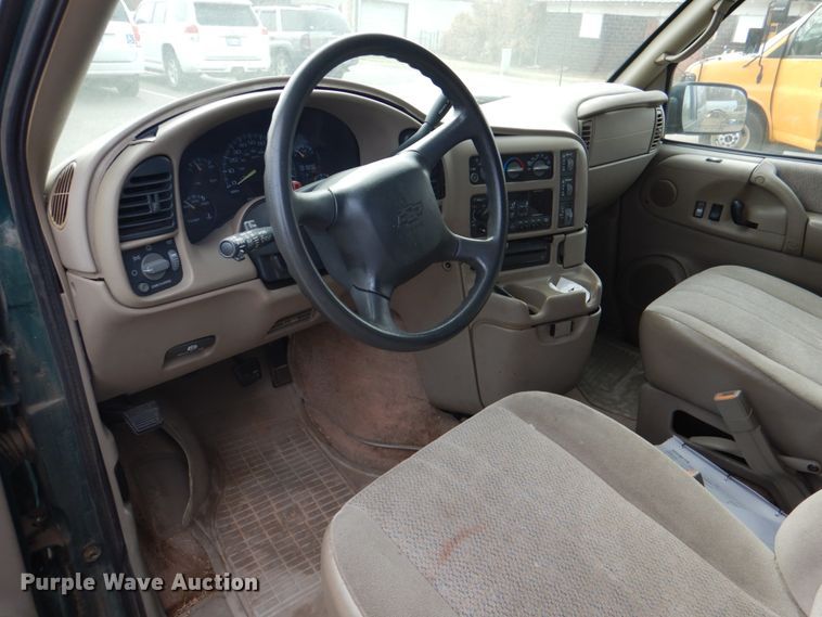 image for item KP9201 2001 Chevrolet Astro  van