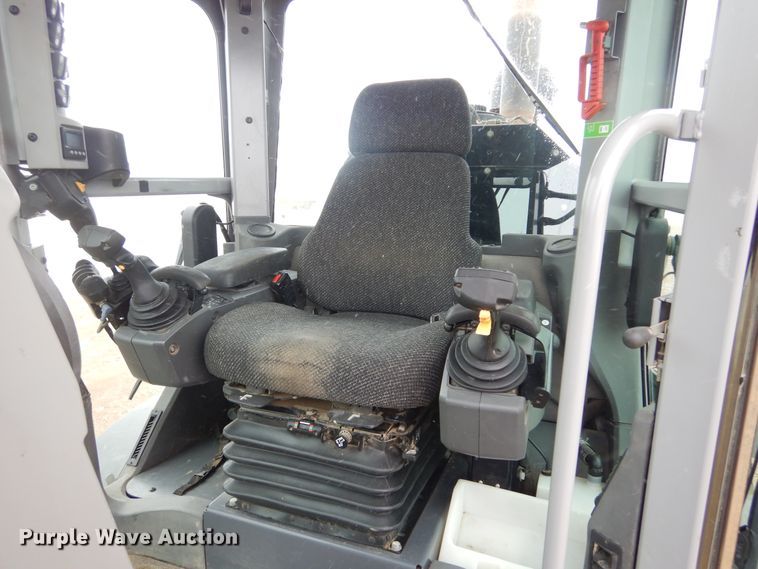 image for item KT9101 2011 Caterpillar 140M2 VHP  motor grader