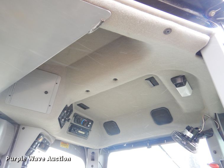 image for item KT9101 2011 Caterpillar 140M2 VHP  motor grader