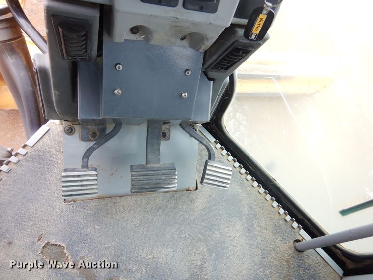 image for item KT9101 2011 Caterpillar 140M2 VHP  motor grader