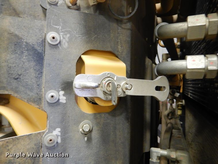 image for item KT9101 2011 Caterpillar 140M2 VHP  motor grader