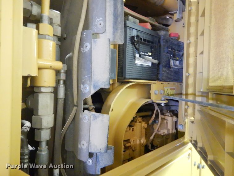 image for item KT9101 2011 Caterpillar 140M2 VHP  motor grader