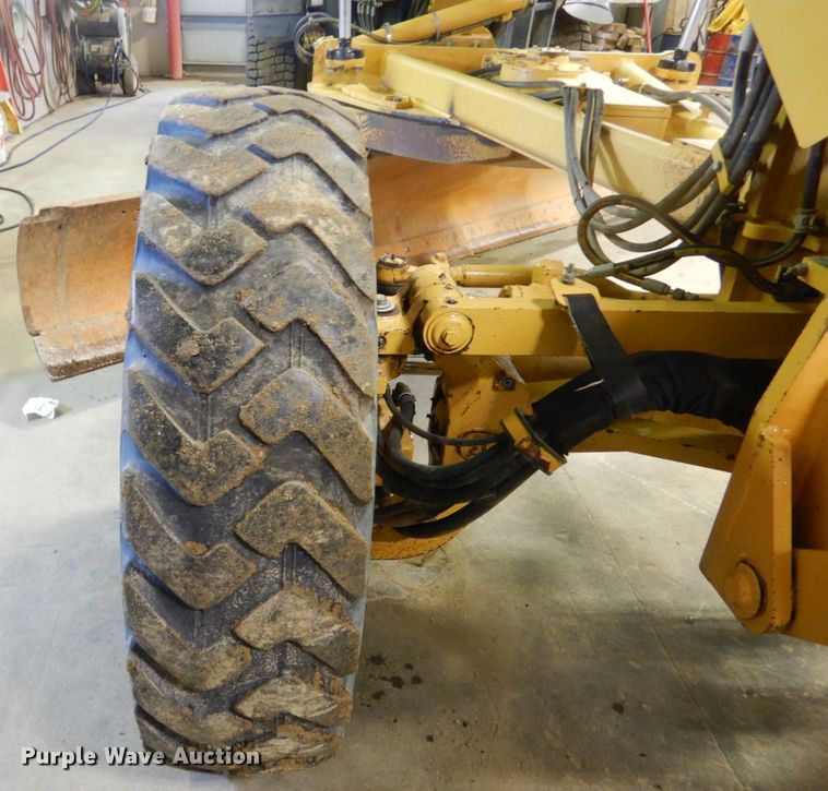 image for item KT9101 2011 Caterpillar 140M2 VHP  motor grader