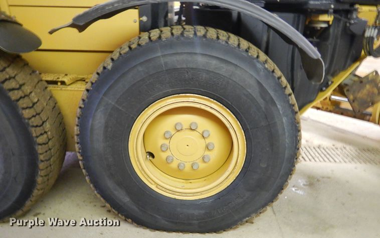 image for item KT9101 2011 Caterpillar 140M2 VHP  motor grader