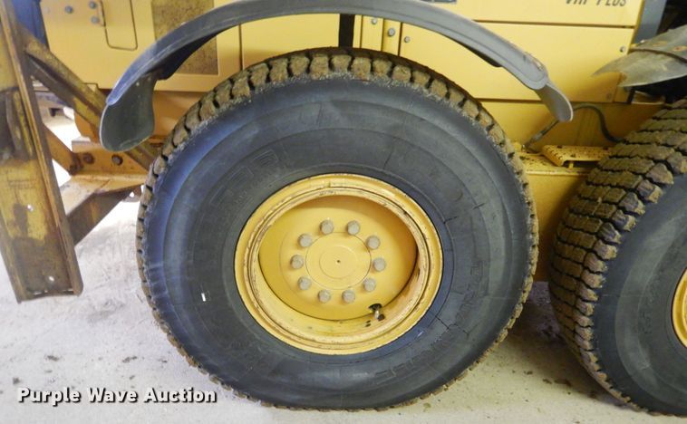 image for item KT9101 2011 Caterpillar 140M2 VHP  motor grader