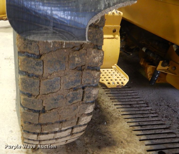 image for item KT9101 2011 Caterpillar 140M2 VHP  motor grader