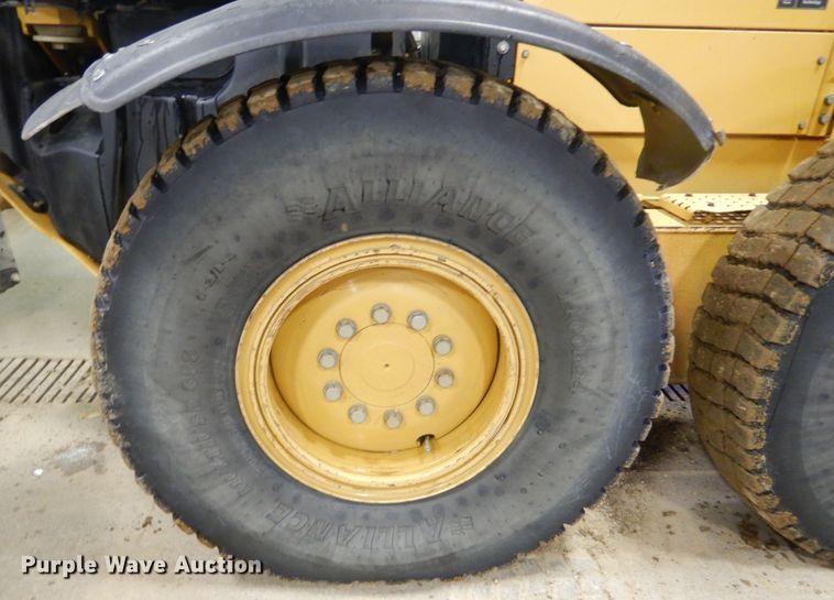 image for item KT9101 2011 Caterpillar 140M2 VHP  motor grader