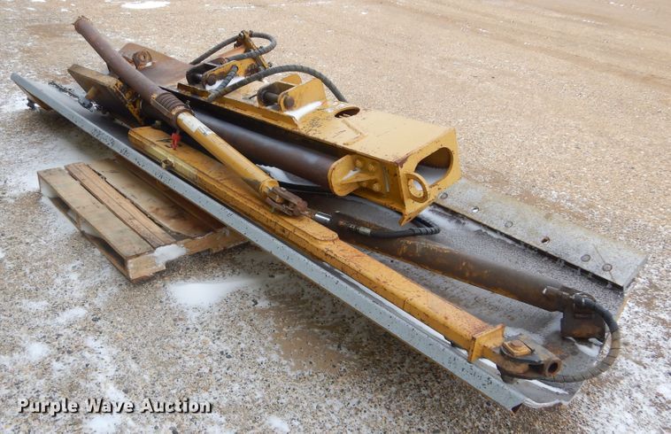 image for item KT9101 2011 Caterpillar 140M2 VHP  motor grader