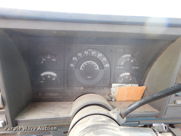 image for item KT9102 1990 Chevrolet K1500  pickup truck