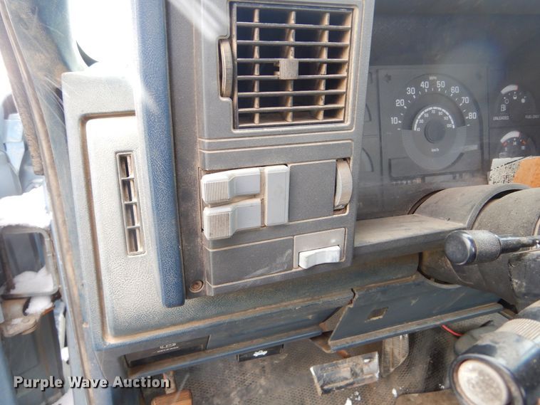 image for item KT9102 1990 Chevrolet K1500  pickup truck