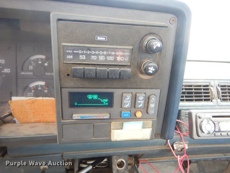 image for item KT9102 1990 Chevrolet K1500  pickup truck