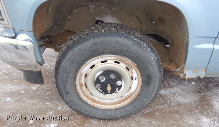 image for item KT9102 1990 Chevrolet K1500  pickup truck