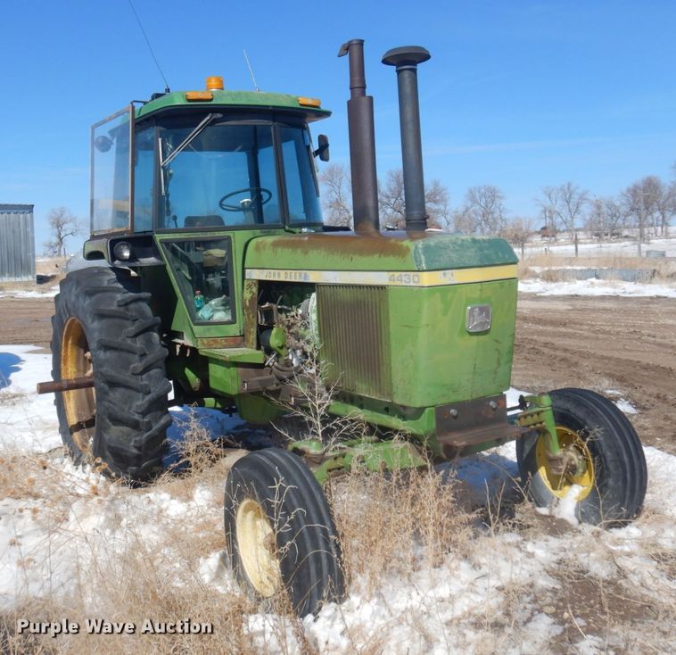image for item KU9683 1974 John Deere 4430  tractor