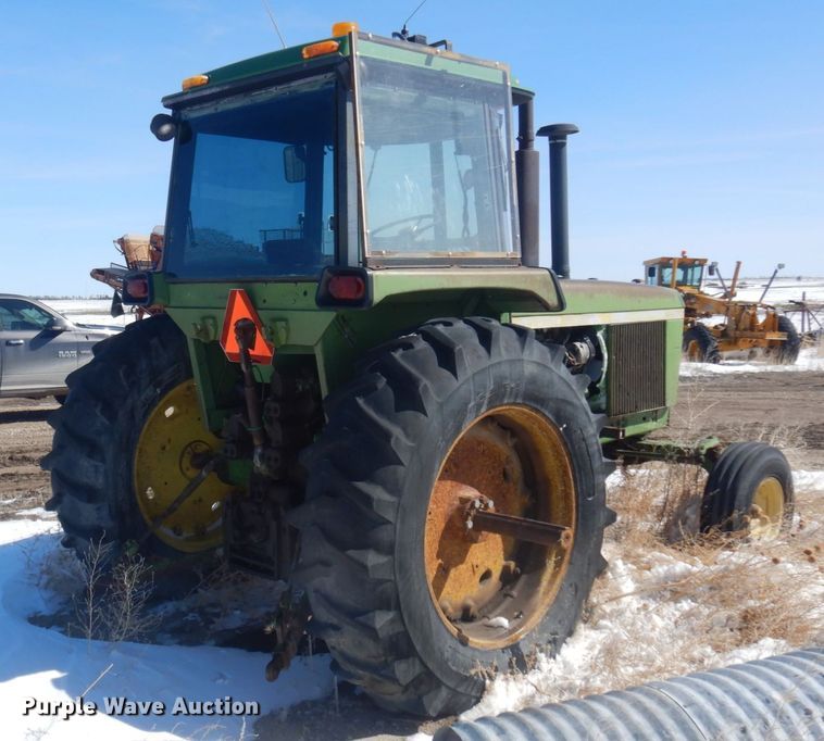 image for item KU9683 1974 John Deere 4430  tractor