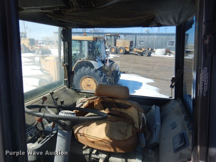 image for item KU9683 1974 John Deere 4430  tractor