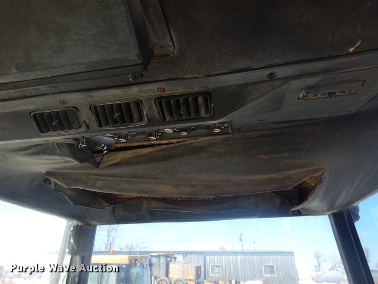 image for item KU9683 1974 John Deere 4430  tractor