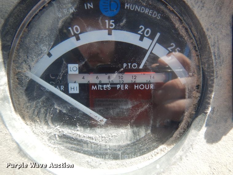 image for item KU9683 1974 John Deere 4430  tractor