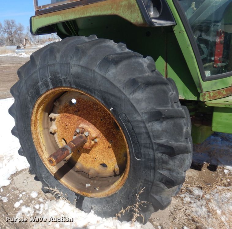 image for item KU9683 1974 John Deere 4430  tractor