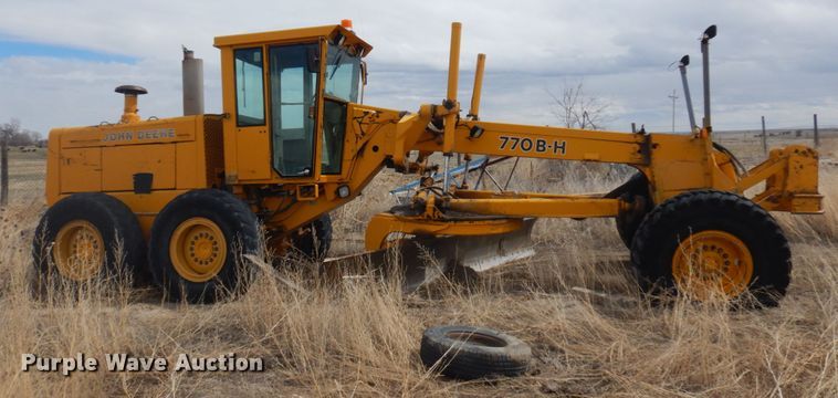 image for item KU9712 1991 John Deere 770BH  motor grader