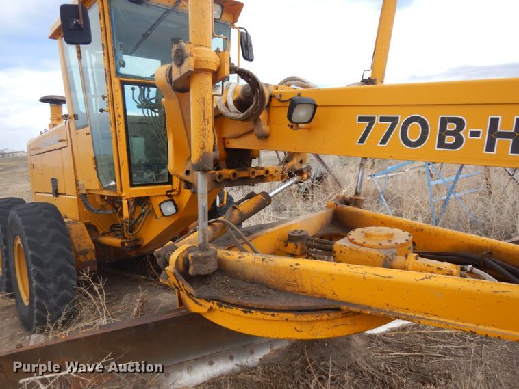 image for item KU9712 1991 John Deere 770BH  motor grader