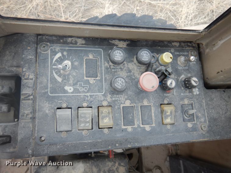 image for item KU9712 1991 John Deere 770BH  motor grader