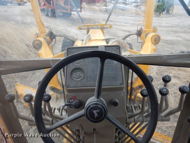 image for item KU9712 1991 John Deere 770BH  motor grader