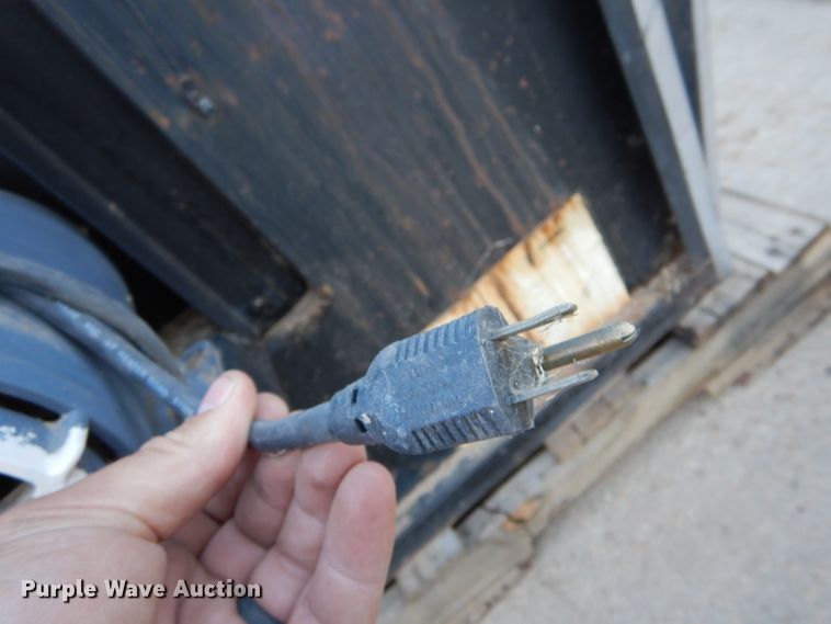 image for item LJ9877 Restaurant equipment